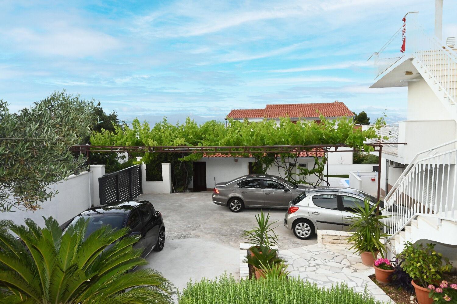 Apartment Mihovilovic 斯拉汀 外观 照片