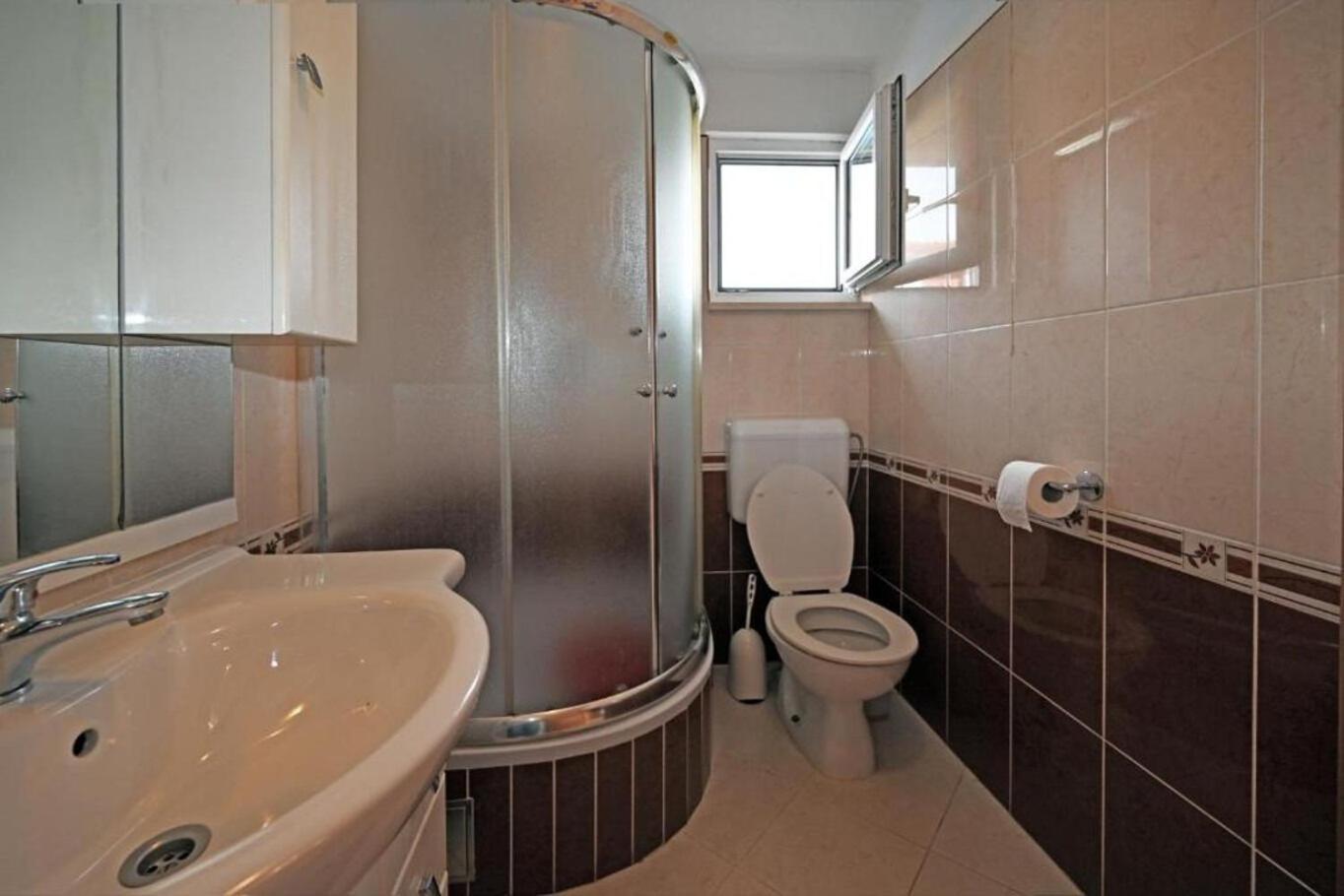 Apartment Mihovilovic 斯拉汀 外观 照片