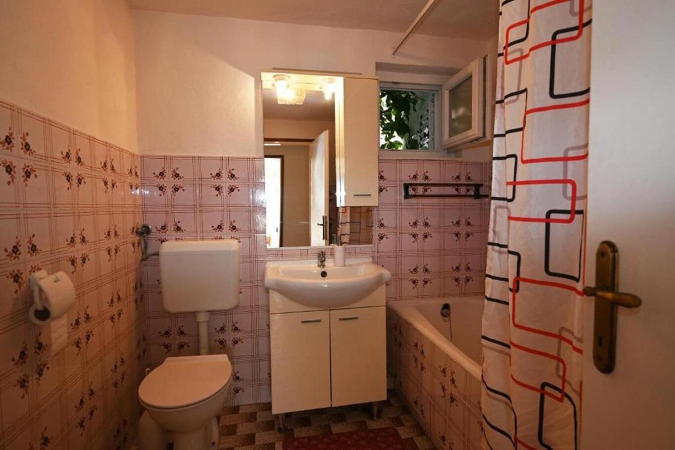 Apartment Mihovilovic 斯拉汀 外观 照片