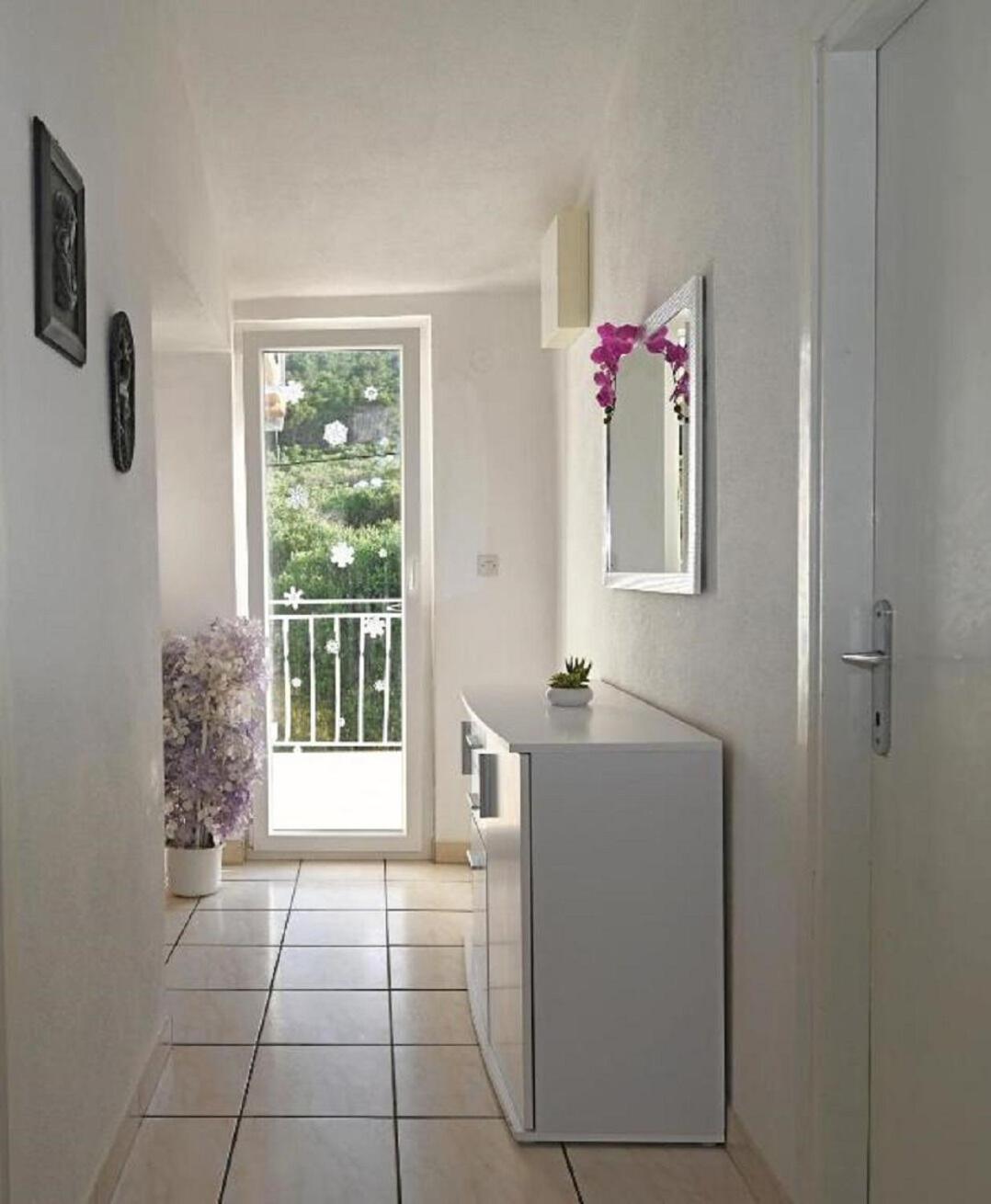 Apartment Mihovilovic 斯拉汀 外观 照片