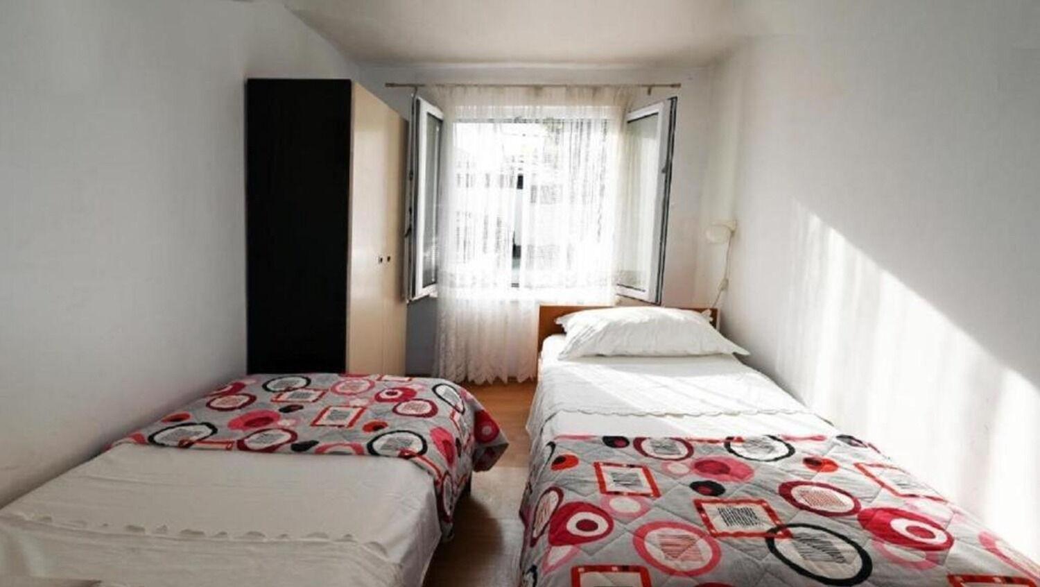 Apartment Mihovilovic 斯拉汀 外观 照片