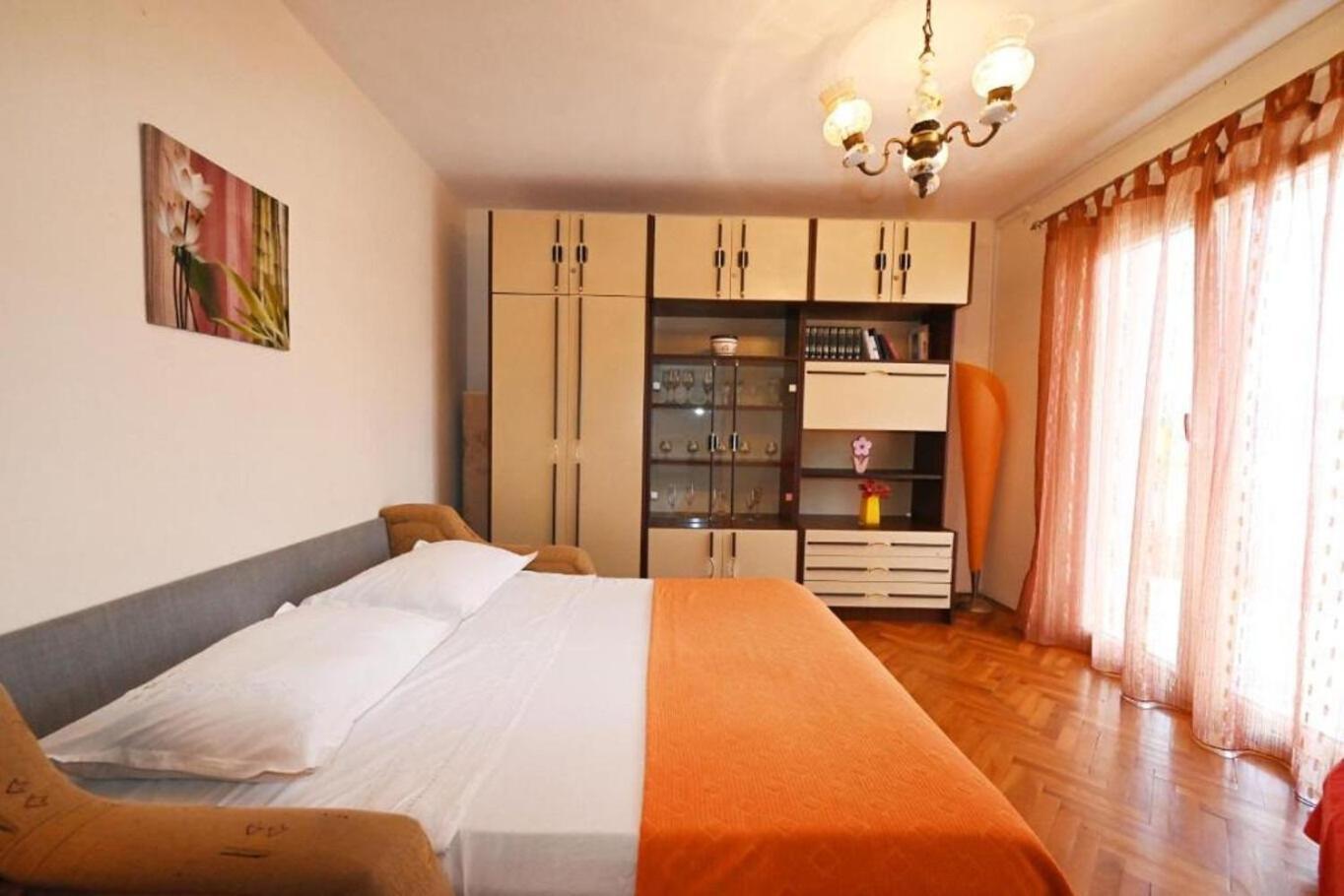 Apartment Mihovilovic 斯拉汀 外观 照片